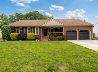 1420 Birch Leaf Rd, Chesapeake, VA 23320