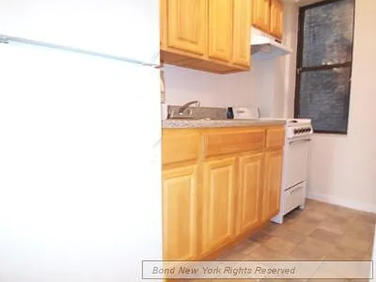 Rented by Bond New York | media 35