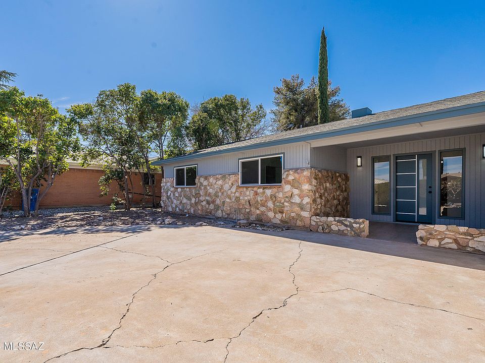 1st image of 4496 Queens Way
