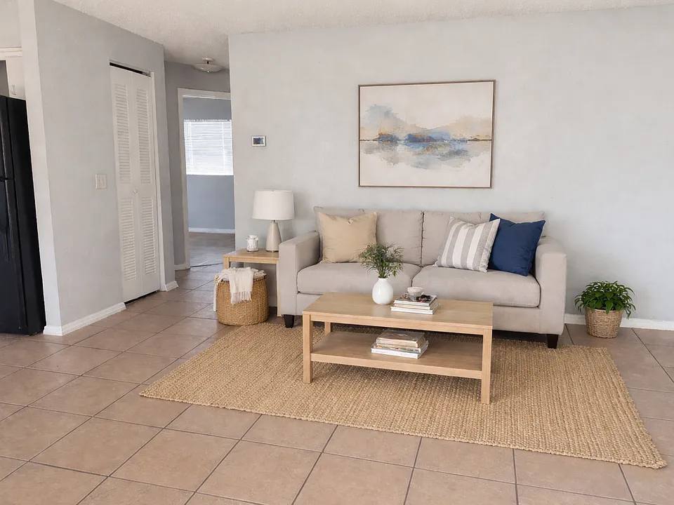 734 Michigan Ct #3