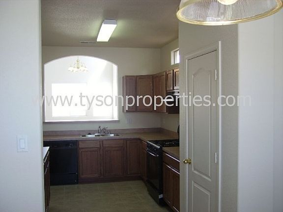 Kitchen view to eat in kitchen