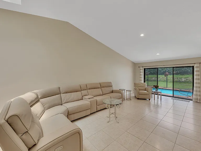 7747 Villa Nova Dr — Photo 11