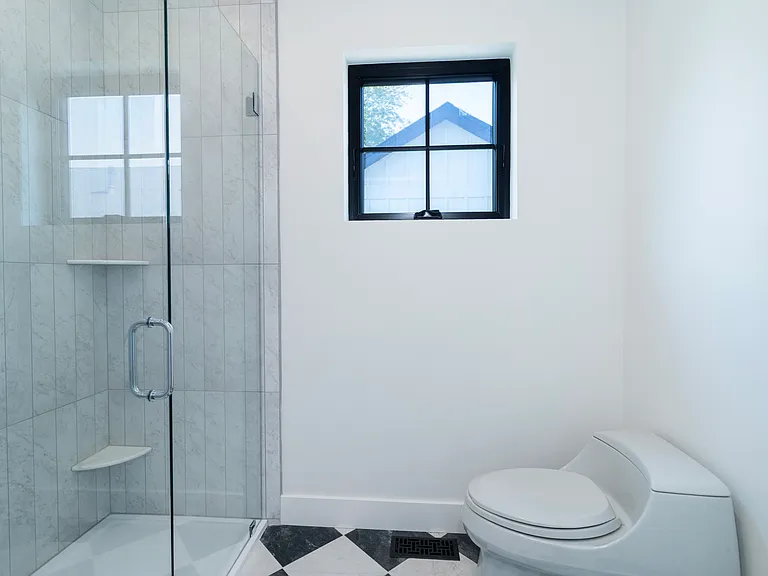 650 Main St #3 — Photo 39
