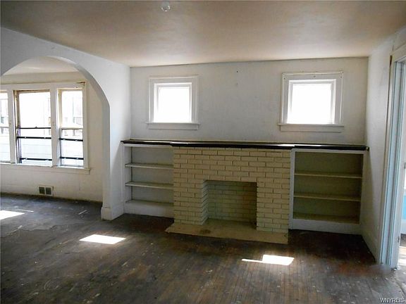 2nd image of 553 Hopkins St