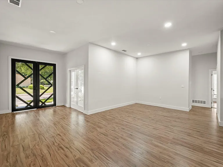 7103 Blythdale Dr — Photo 7