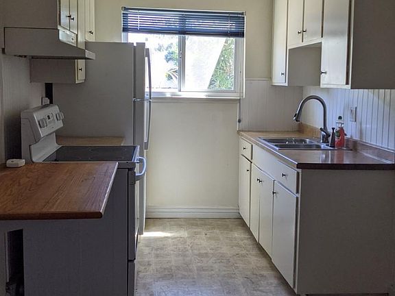 3rd image of 117 Adler Ave #2