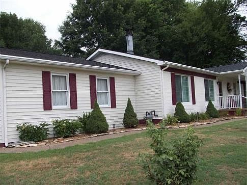 1st image of 923 Forest Glen Dr