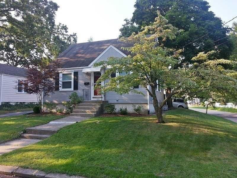 126 Davis Ave, Cranston, RI 02910 | Zillow