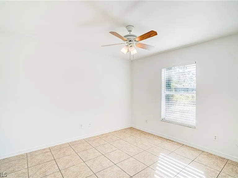 2705 Matena Ave S — Photo 9
