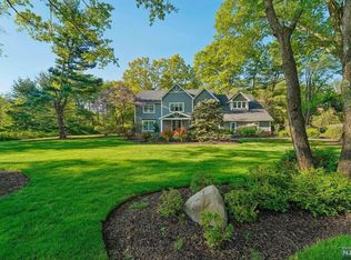 1 Westwind Ct, Saddle River, NJ 07458