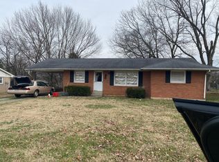 1132 N Lee Dr, Bowling Green, KY 42101