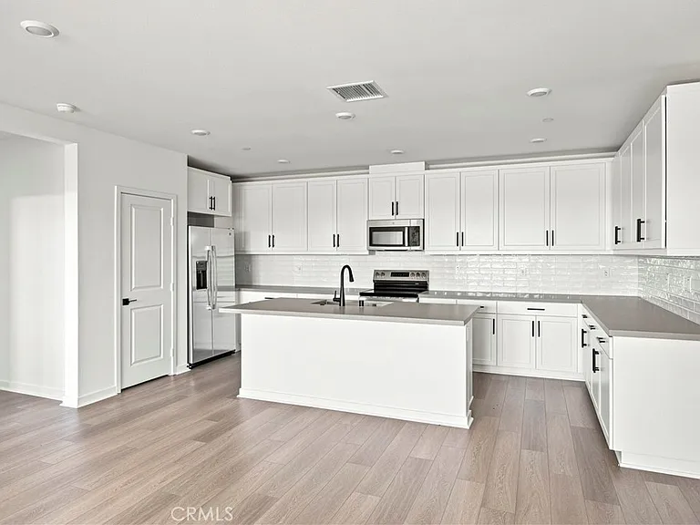 12903 Paradiso Dr — Photo 12