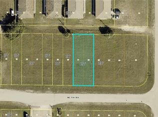 1061 NE 7th Ter, Cape Coral, FL 33909