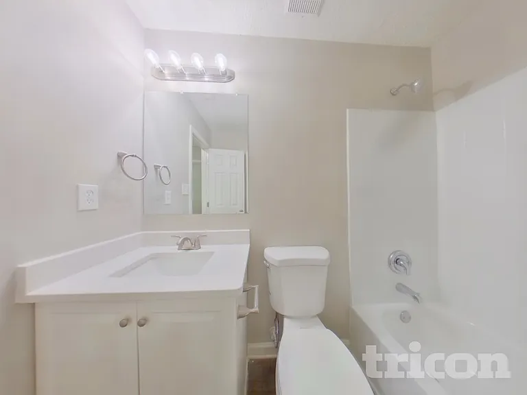 235 Chattaroy Dr — Photo 15