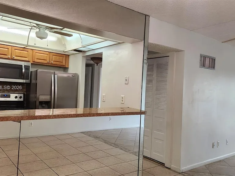 5981 Washington St #210 — Photo 23