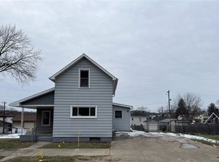 633 N 3rd St, Dennison, OH 44621
