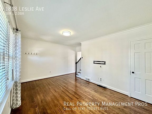 3rd image of 1818 Leslie Ave