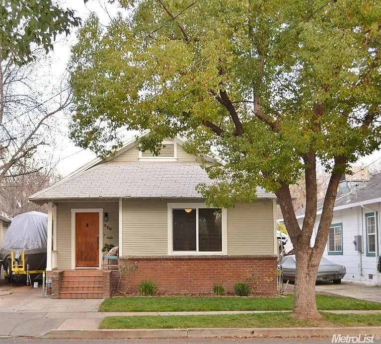 250 Cedar St photo 1