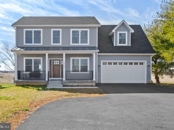 3962 Golf Course Rd, Martinsburg, WV 25405