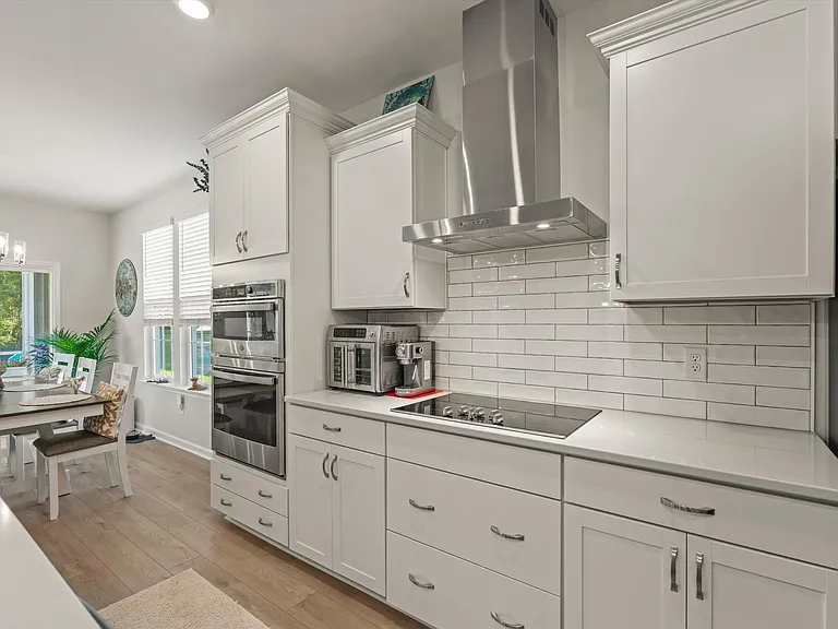 106 Baneberry Ln — Photo 1
