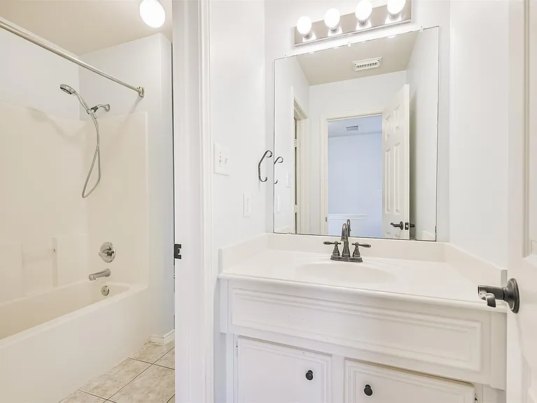 738 Redwing Place Dr — Photo 15