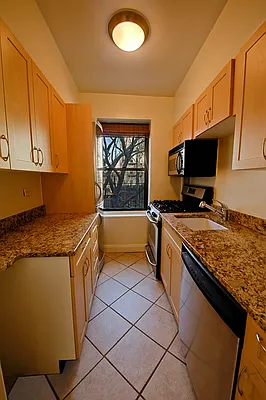 Rented by Stonehenge NYC LLC | media 5