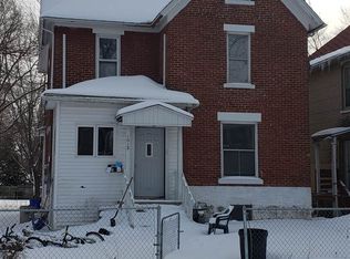 1012 Loomis St, Rockford, IL 61102