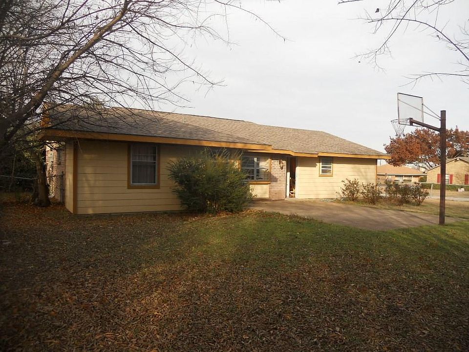 1st image of 114 Silver Creek Dr