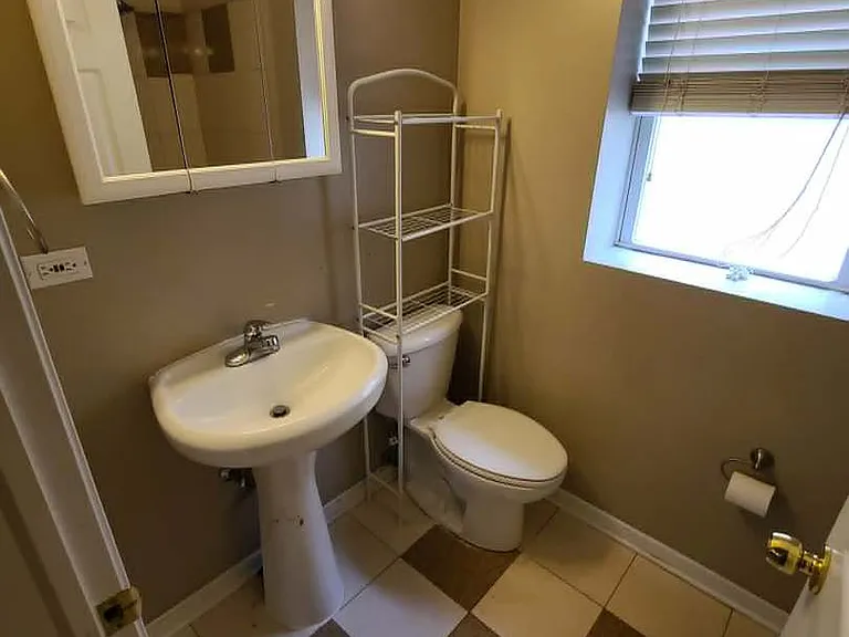 2318 W Rosemont Ave #2 — Photo 13