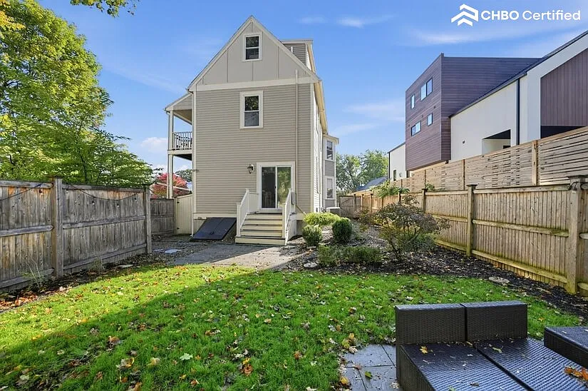 Fully Furnished 2 bd in Newton MA — Photo 3