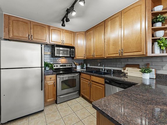 5th image of 6008 E Lake Dr APT 1A
