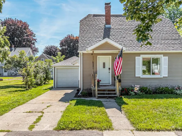 614 Kaukauna St, Kaukauna, WI 54130