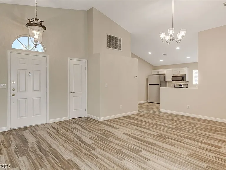 1331 Frost Flower Dr — Photo 3