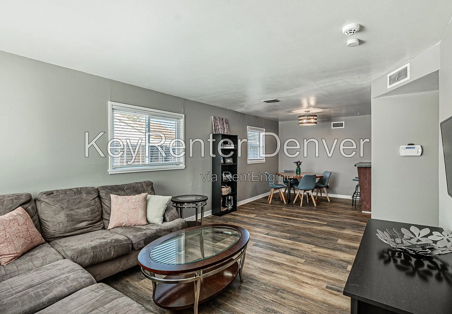 3 bed, 1.5 bath, 1074 sqft, $2,250 — Photo 3