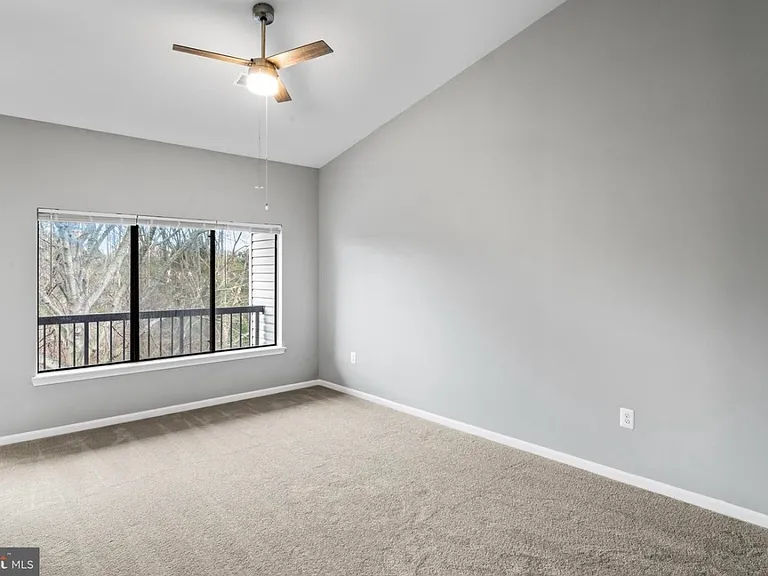 9553 Battery Heights Blvd #402 — Photo 15