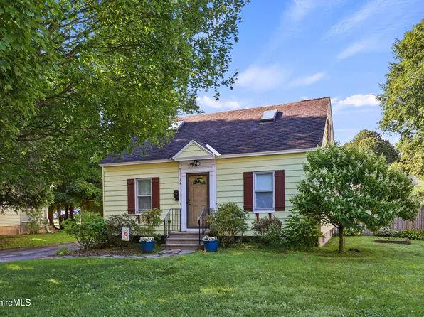 14 Stockbridge Ave, Dalton, MA 01226