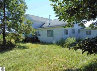 2330 E Manor Rd, Au Gres, MI 48703