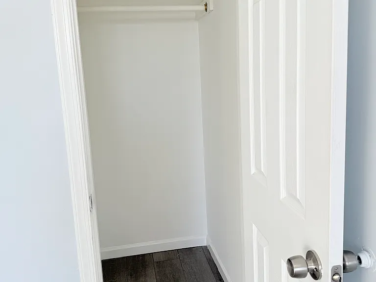 20 Jefferson Ave #2L — Photo 4