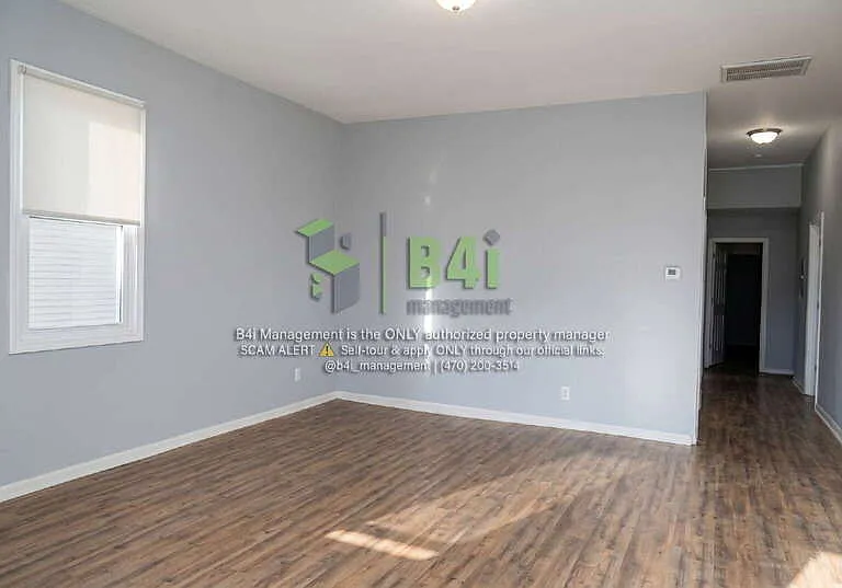663 Williams St — Photo 3