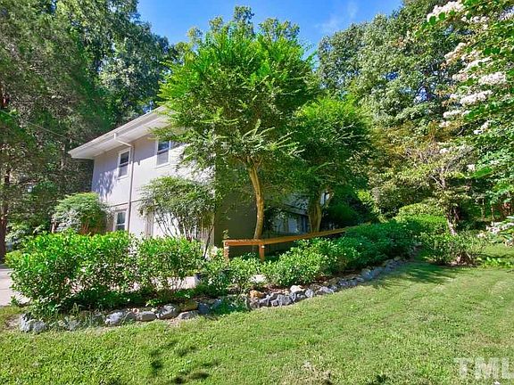 3rd image of 307 N Estes Dr