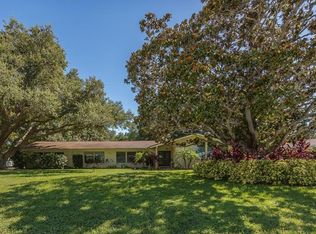 657 Poinsettia Rd, Belleair, FL 33756