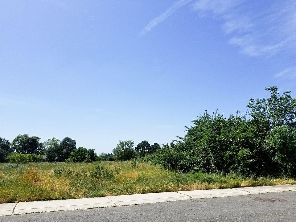 2nd image of 180 Sugnet Way