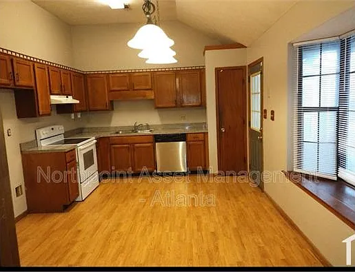 150 Thomas Trl — Photo 1