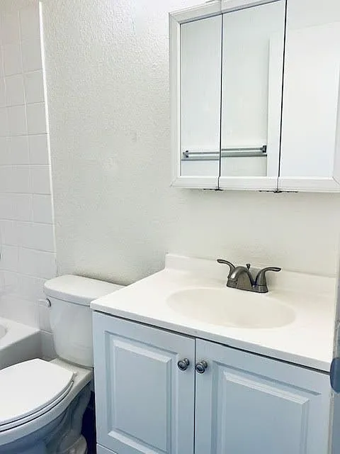 2 bed, 1.0 bath, 900 sqft, $1,825 — Photo 3