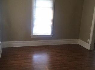 711 Sexton St, Aurora, IL 60505