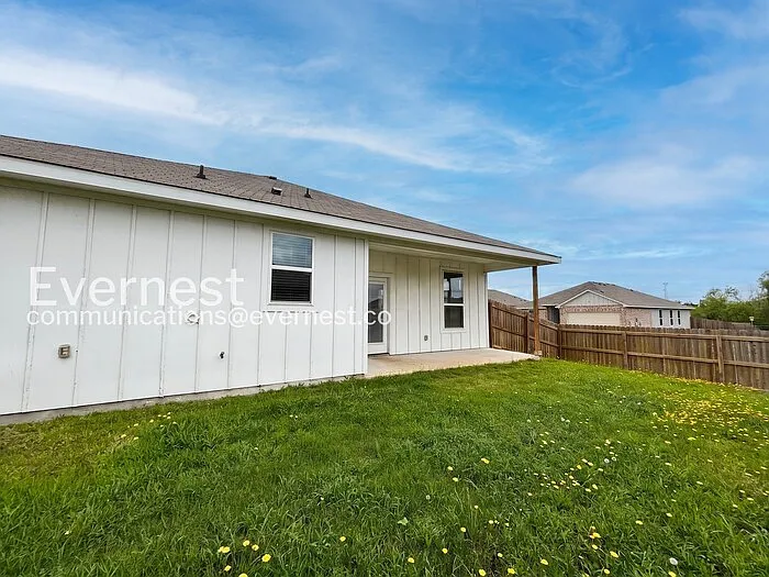 870 Freedom Cir — Photo 19