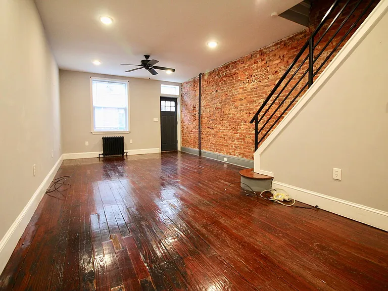 3055 Braddock St — Photo 3