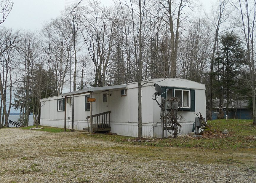 1st image of 160 N Lake Dr