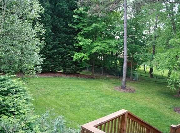 5th image of 123 Robinwood Pl