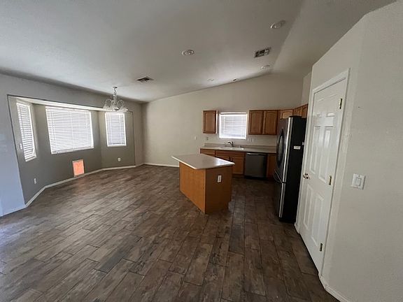 2nd image of 1928 E Leisure Ln